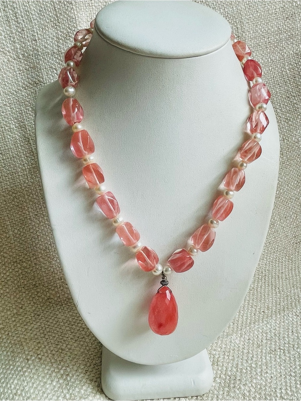 Artisan Elegant Cherry Blossom Cultured Pearls Beaded Teardrop Necklace